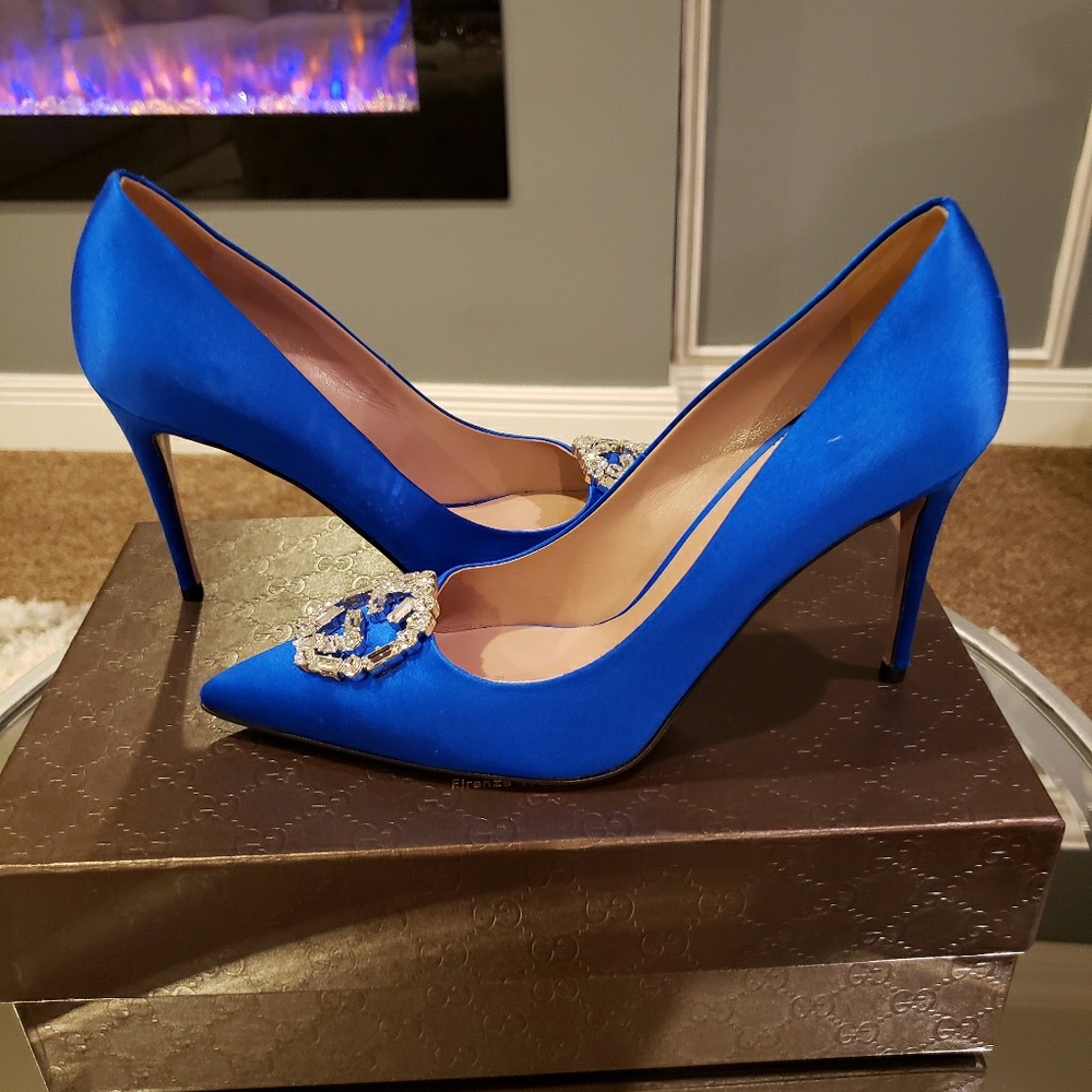 Gucci Crystal Satin Pumps - Picture 2 of 8